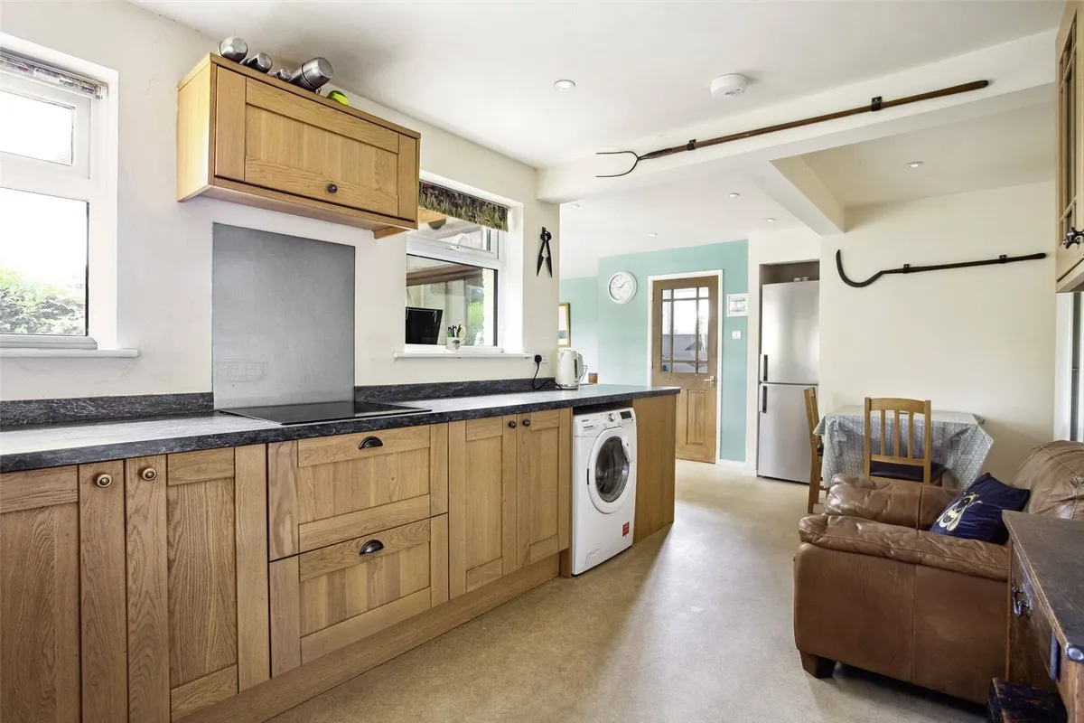 Wayside Road, Basingstoke, RG23