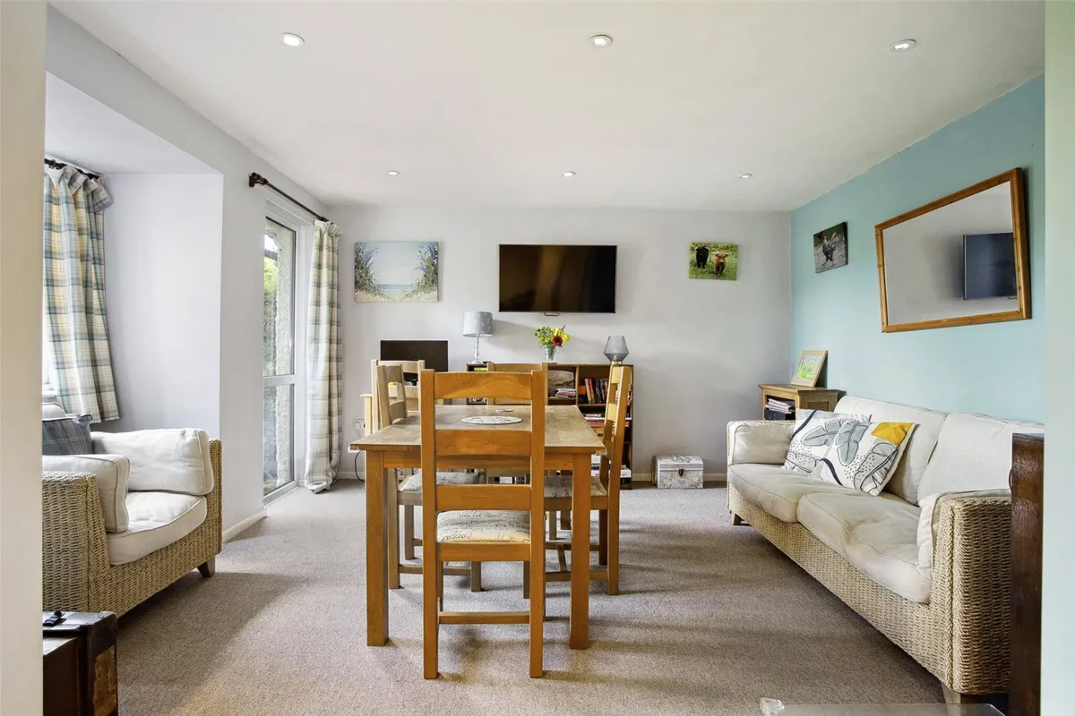 Wayside Road, Basingstoke, RG23
