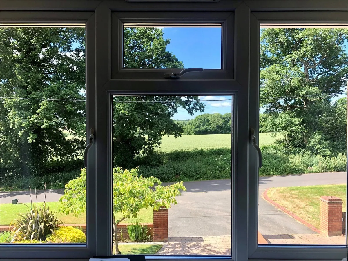 Brackendale, Pamber End, RG26