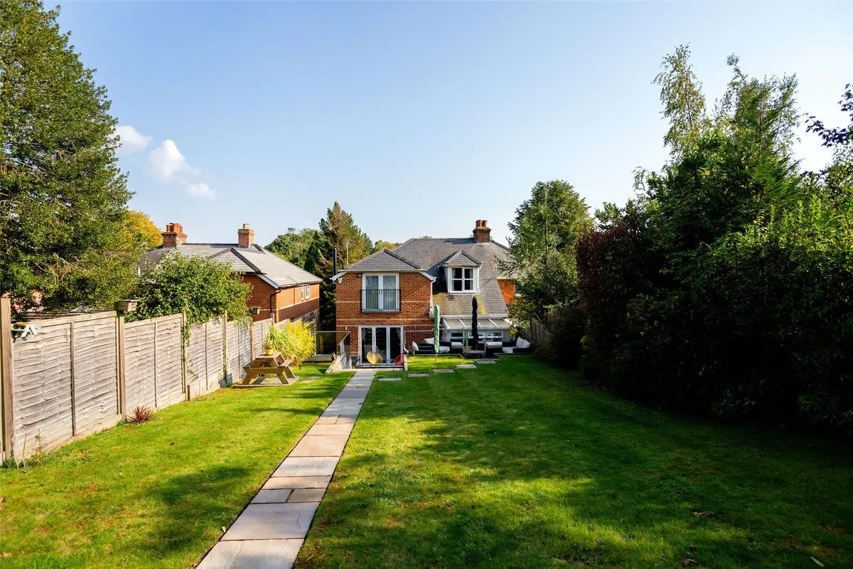 Southlea, Cliddesden, RG25