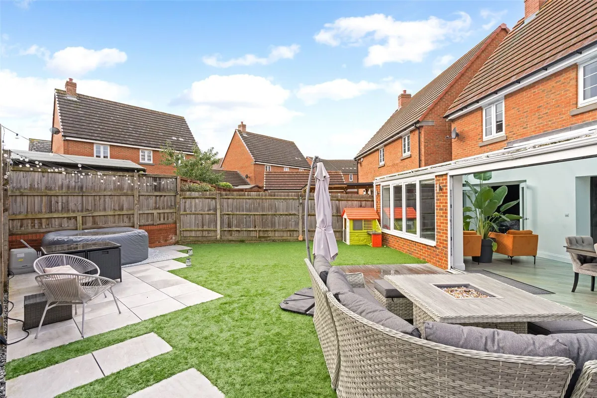 Miles Road, Basingstoke, RG24