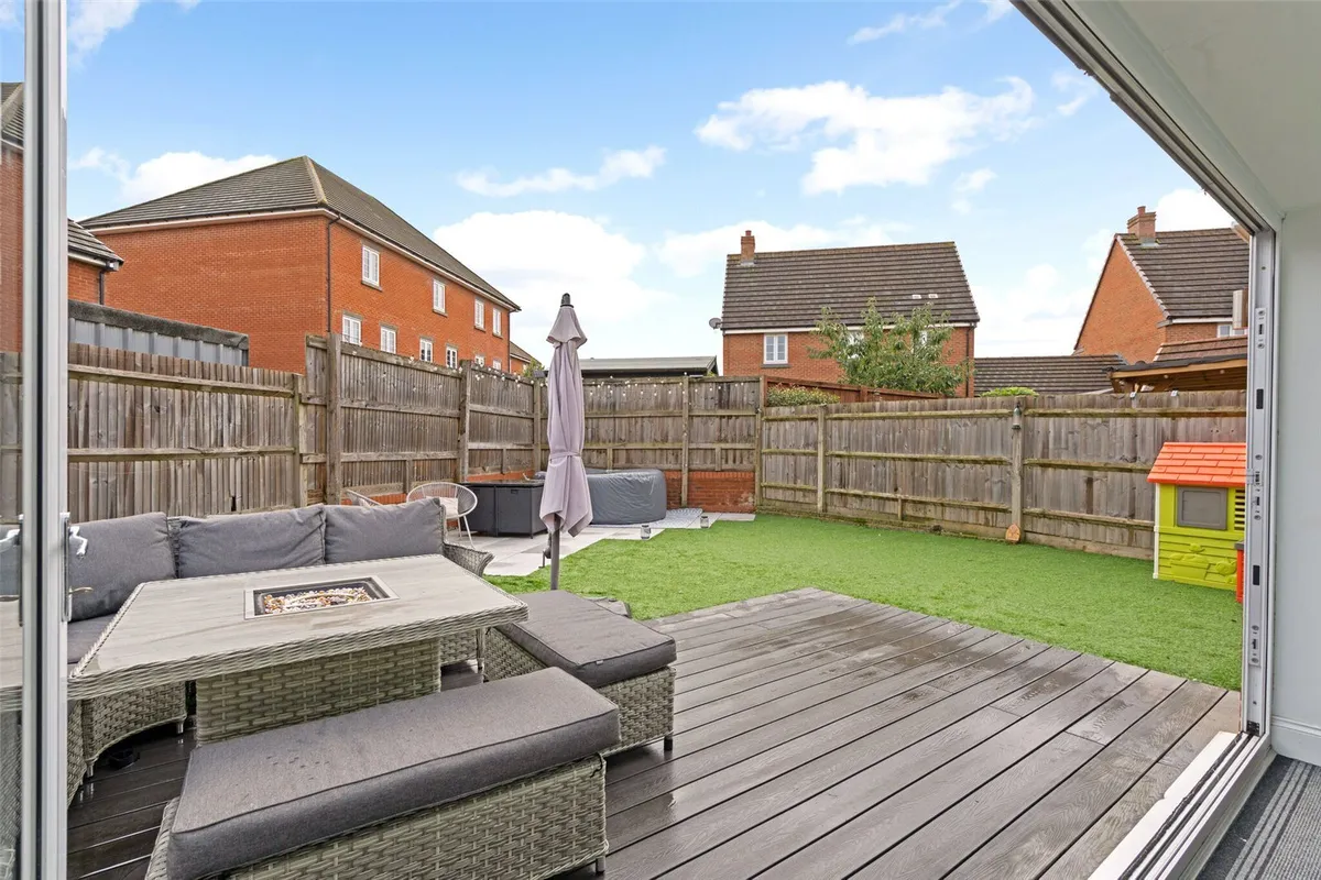 Miles Road, Basingstoke, RG24