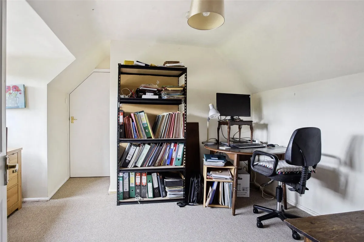 Wayside Road, Basingstoke, RG23
