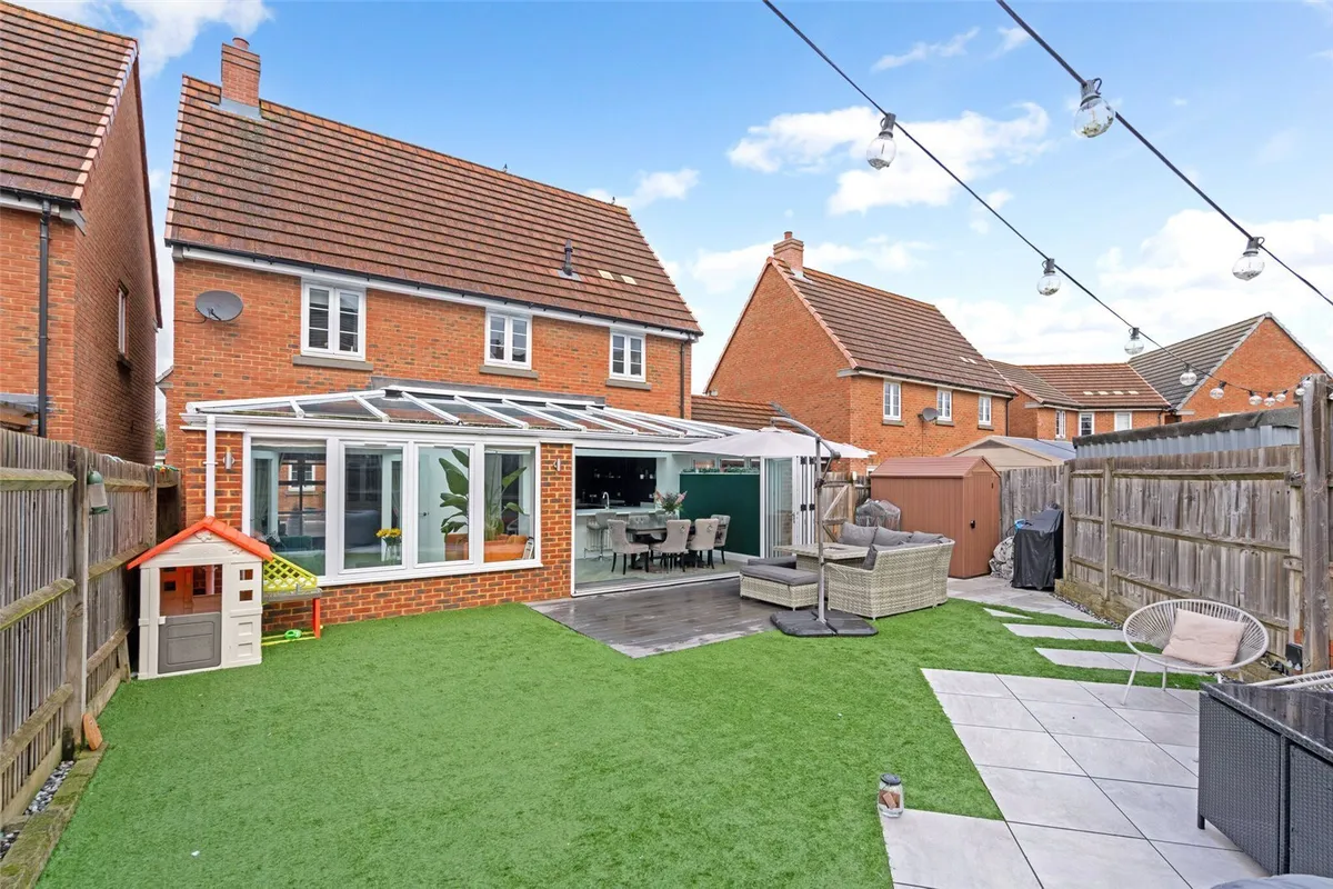Miles Road, Basingstoke, RG24