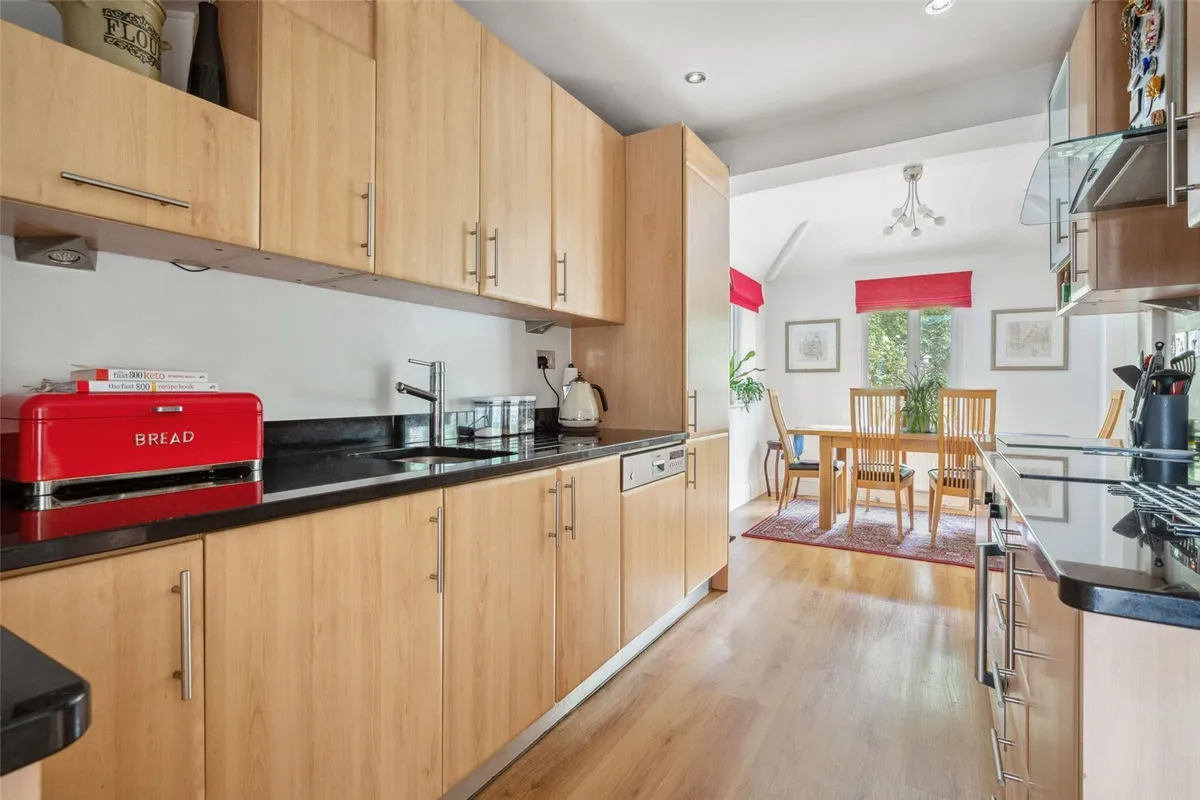 Vyne Road, Basingstoke, RG21