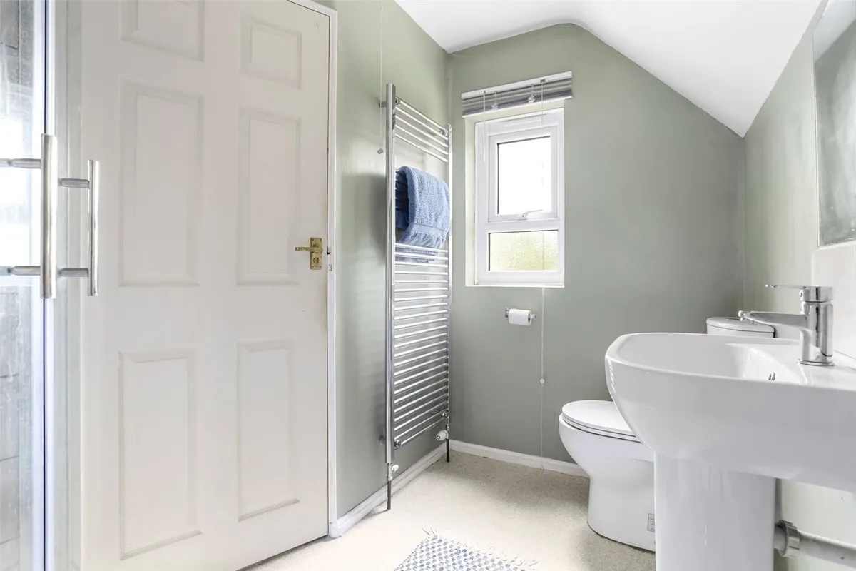 Wayside Road, Basingstoke, RG23