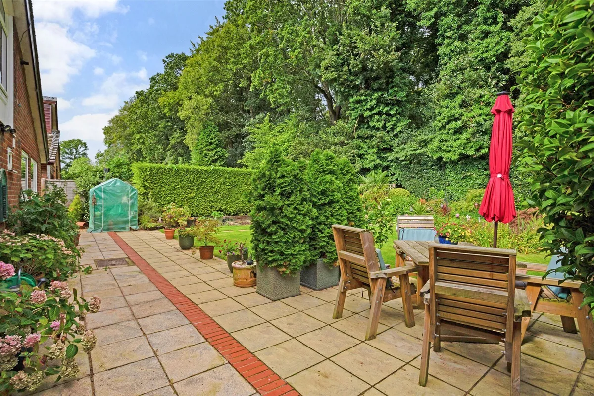 Bluebell Hollow, Baughurst, RG26
