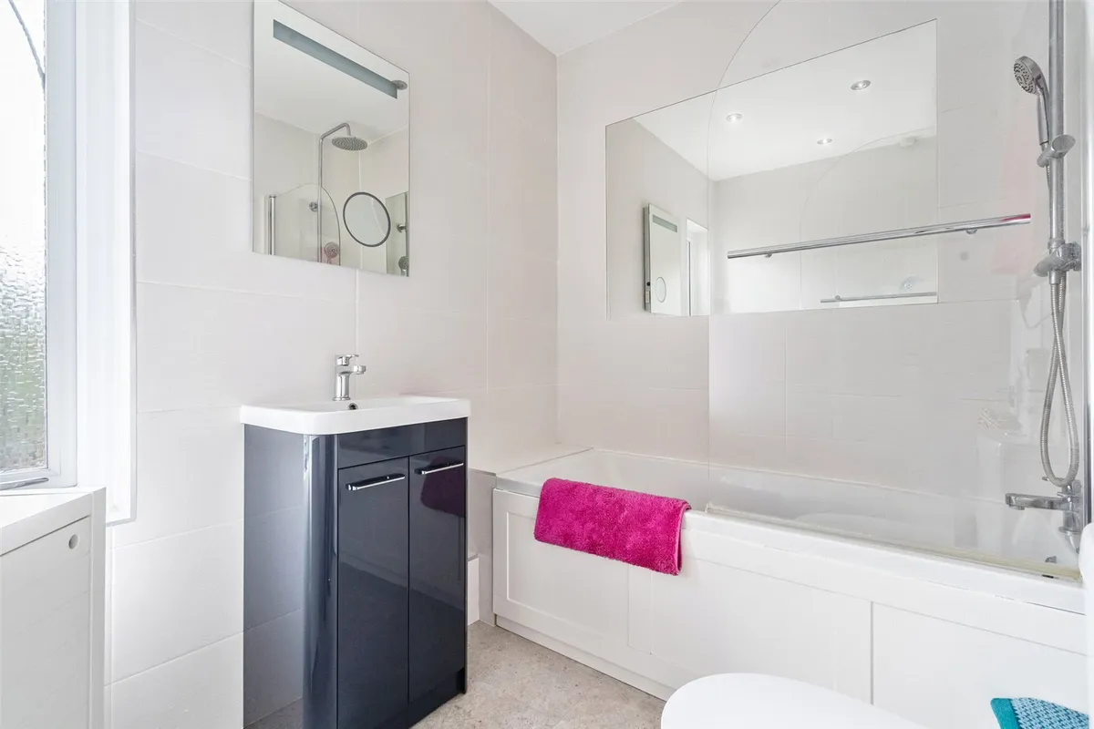Vyne Road, Basingstoke, RG21