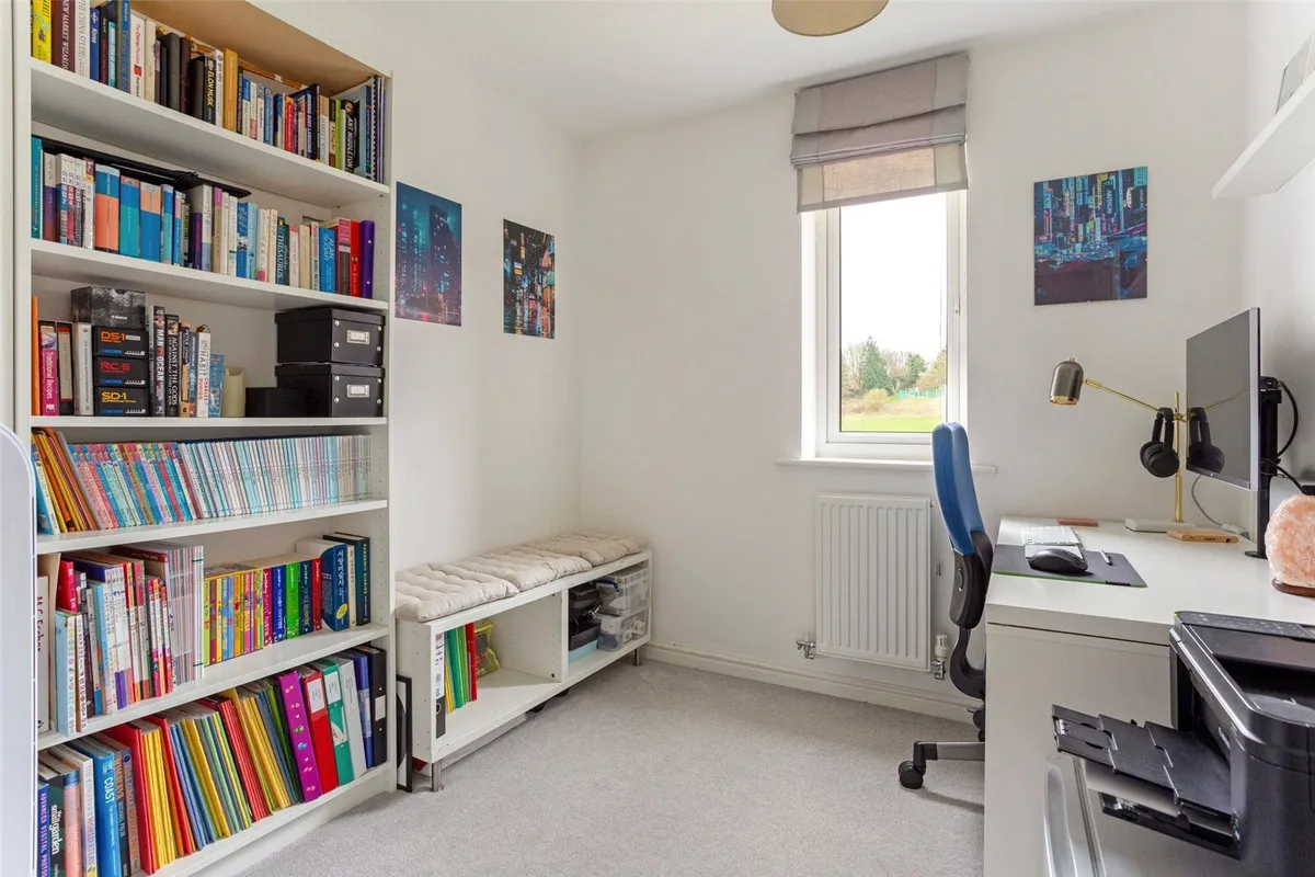 St Hilda Gardens, Basingstoke, RG24