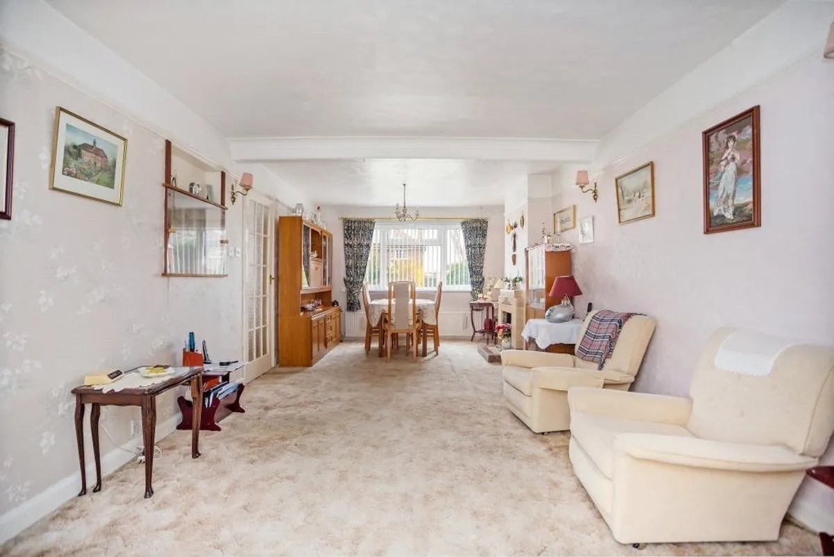Linden Avenue, Old Basing, RG24