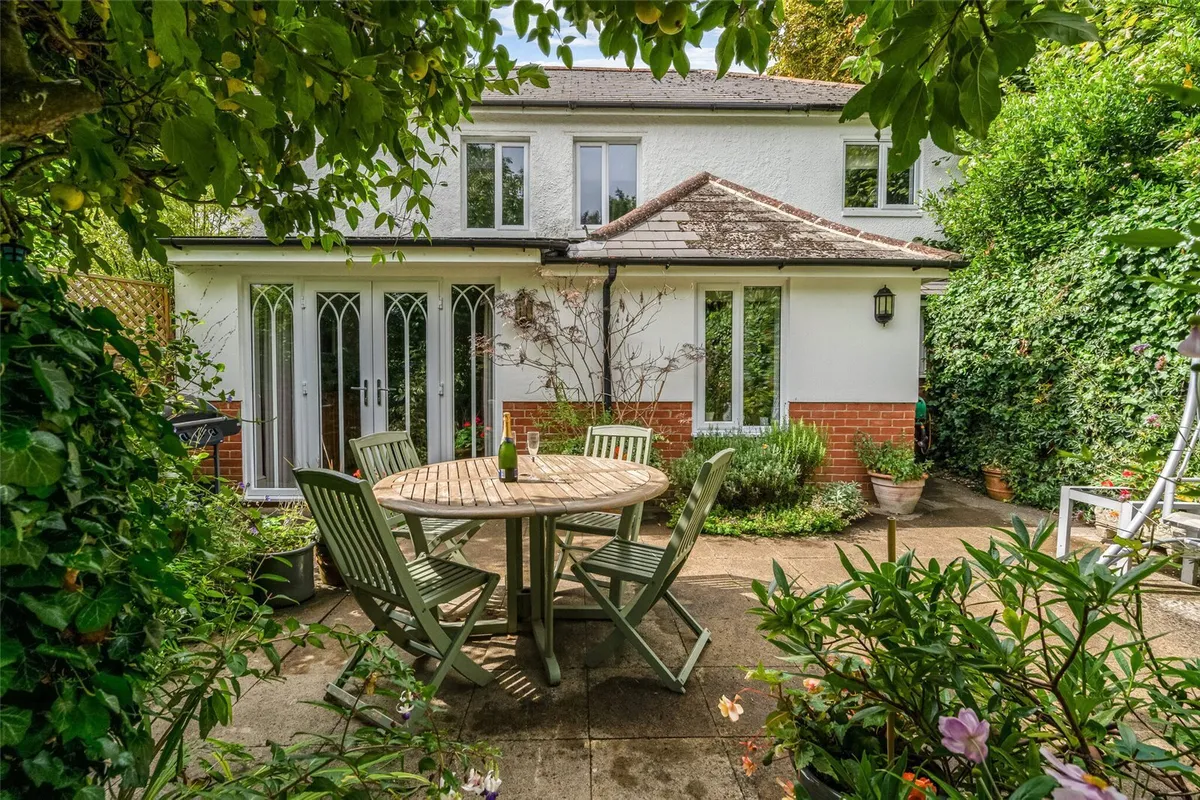 Vyne Road, Basingstoke, RG21