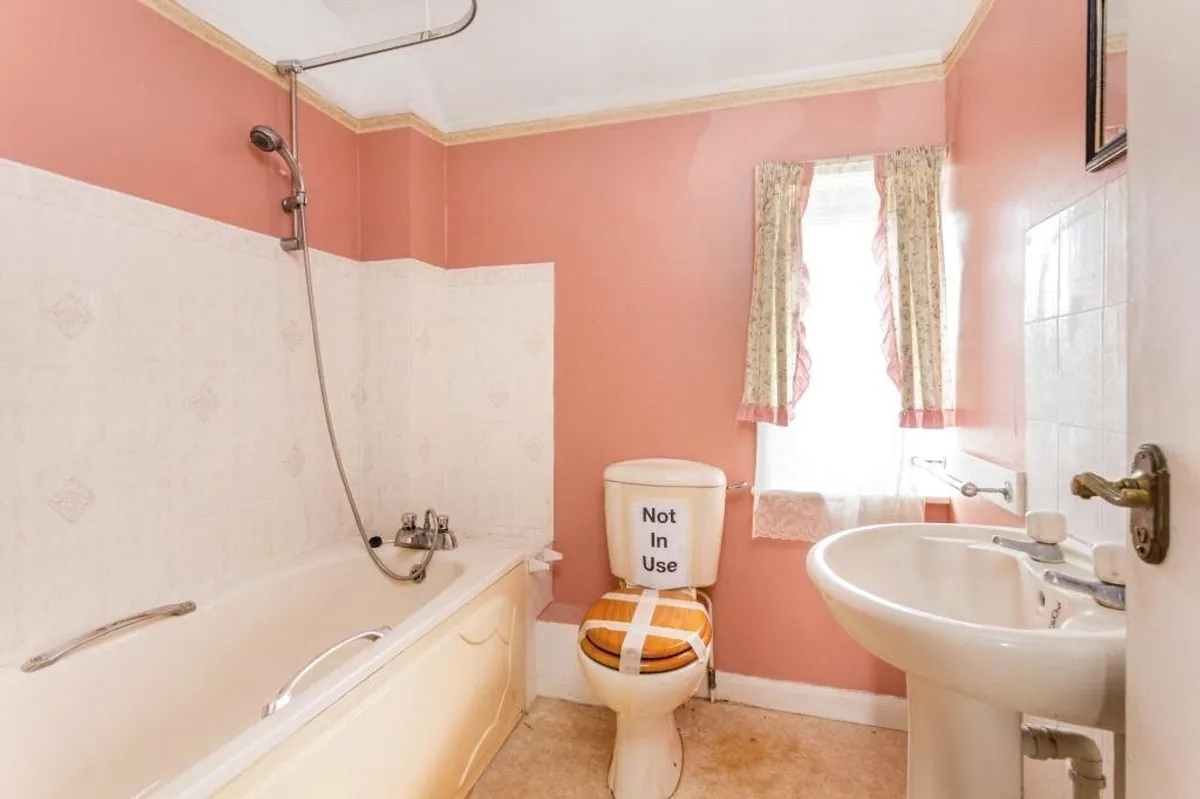 Sapley Lane, Overton, Basingstoke, Hampshire, RG25
