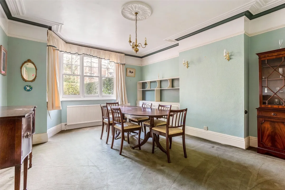 Cliddesden Road, Basingstoke, RG21