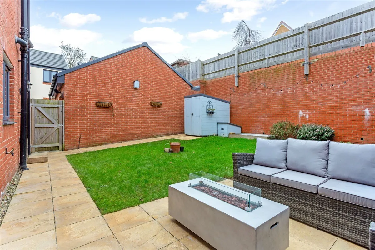 St Hilda Gardens, Basingstoke, RG24
