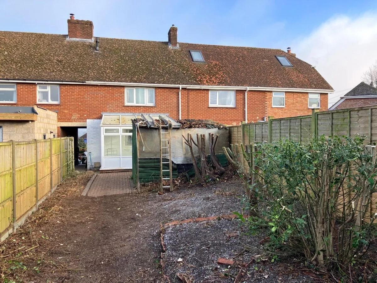 Sapley Lane, Overton, Basingstoke, Hampshire, RG25