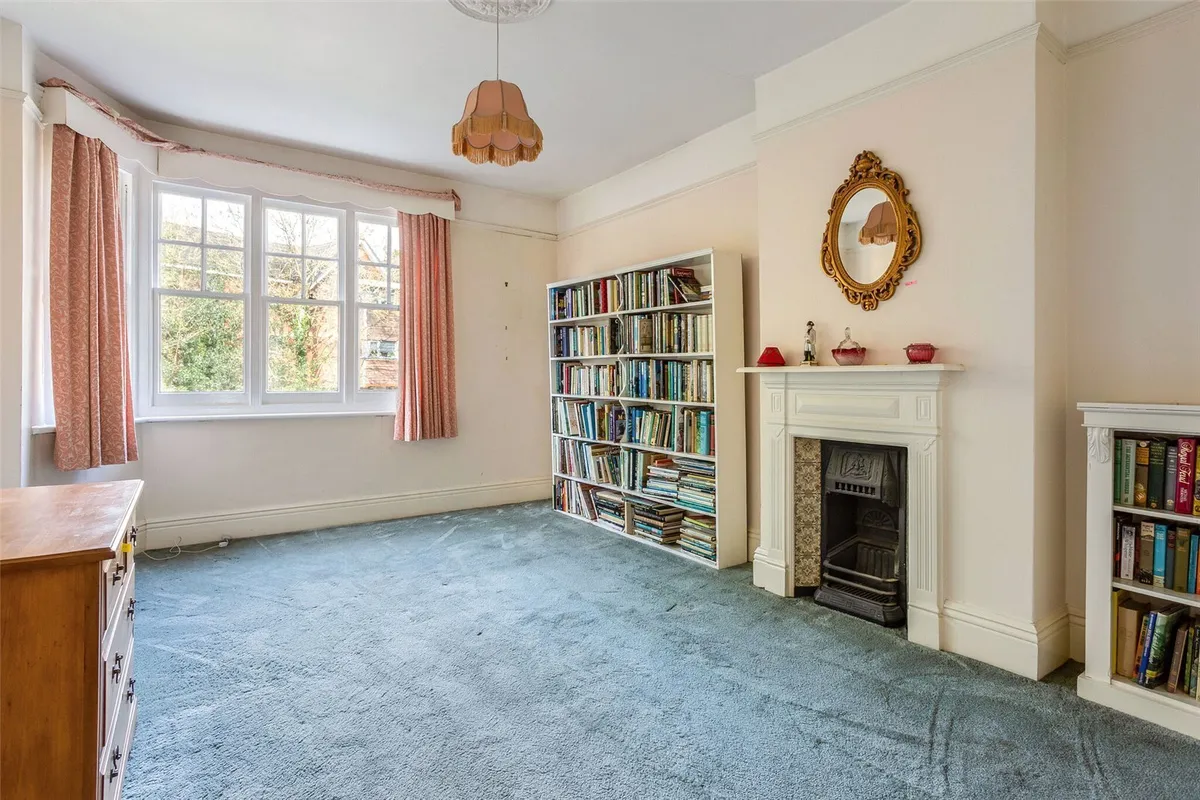 Cliddesden Road, Basingstoke, RG21