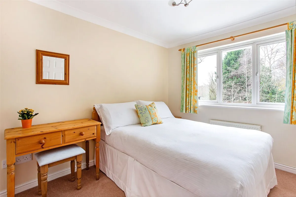 Windlenook, Bramley, RG26