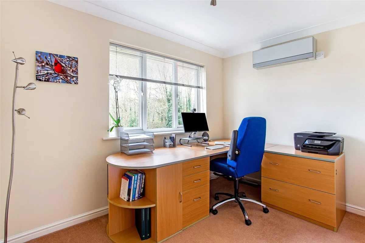 Windlenook, Bramley, RG26
