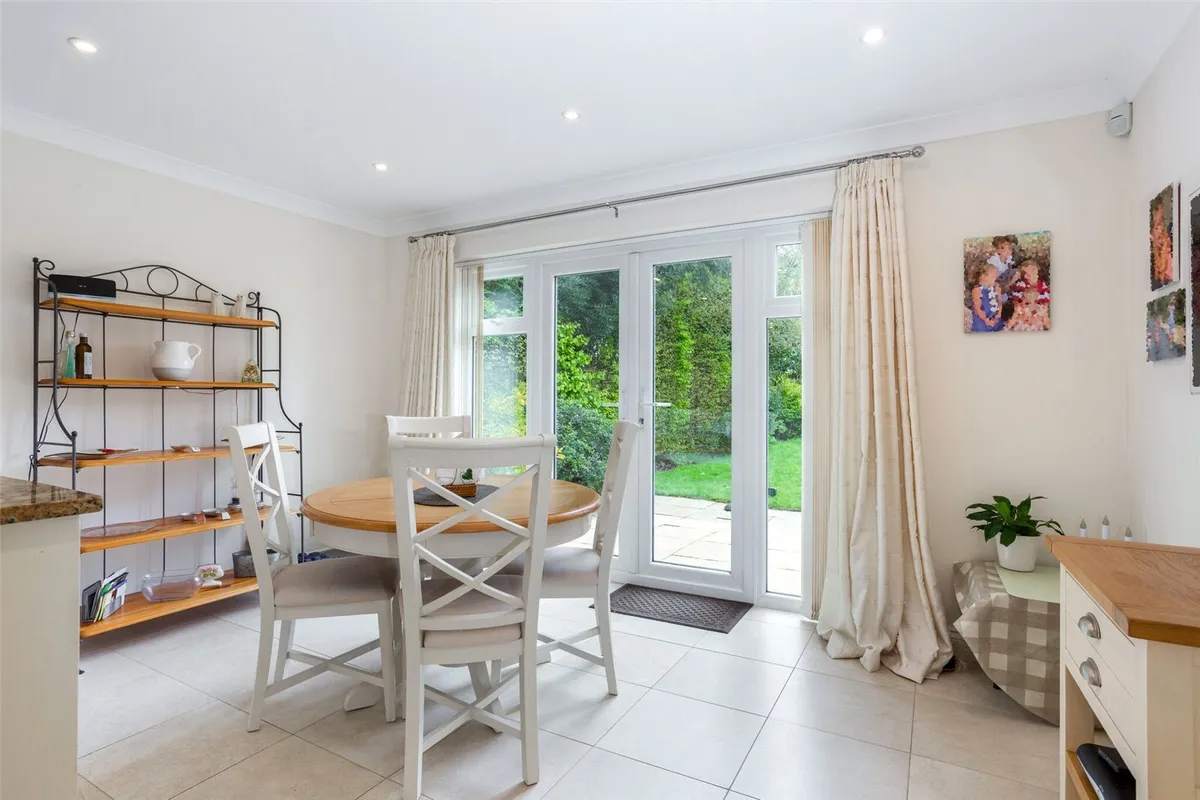 Cleresden Rise, Cliddesden, RG25