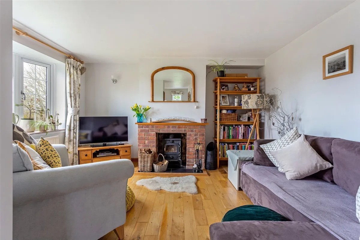 Moat Close, Bramley, RG26