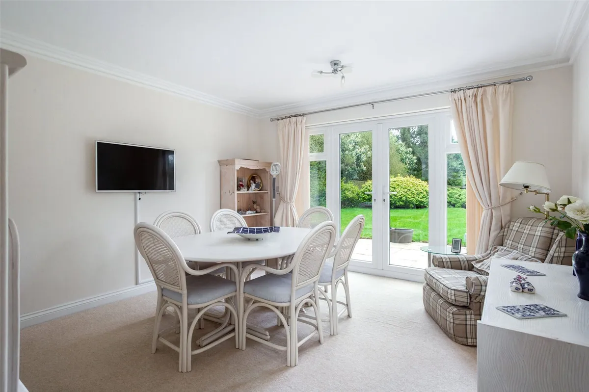 Cleresden Rise, Cliddesden, RG25