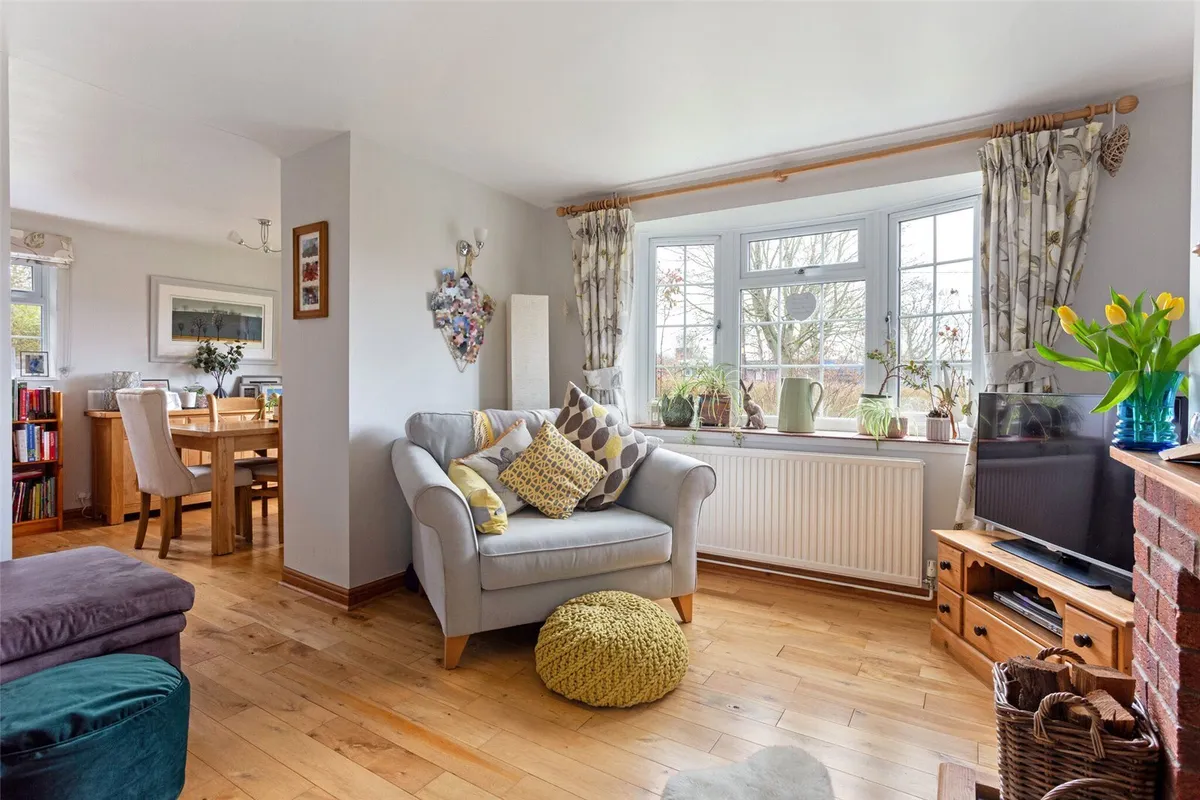 Moat Close, Bramley, RG26