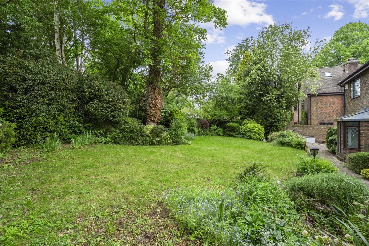 Cliddesden Court, Basingstoke, RG21