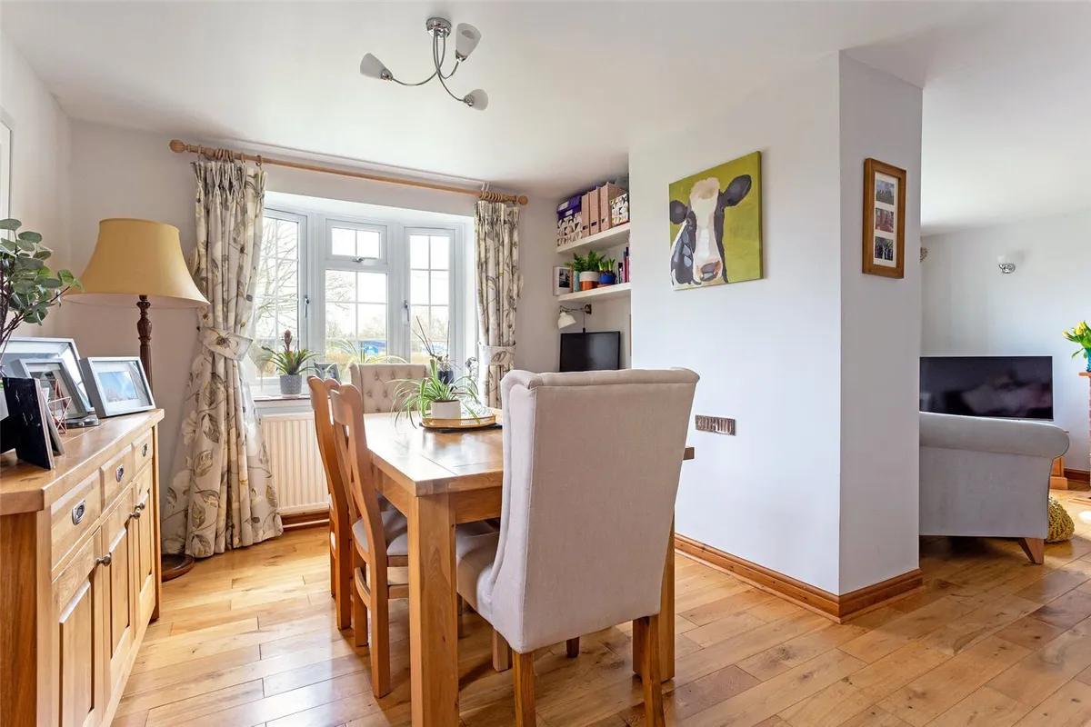 Moat Close, Bramley, RG26