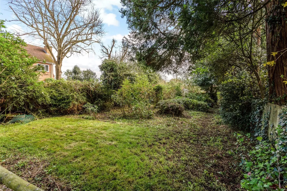 Cliddesden Road, Basingstoke, RG21