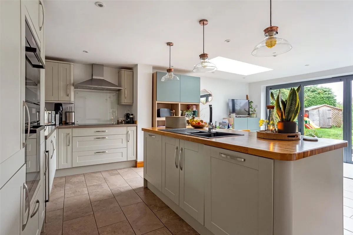 Moat Close, Bramley, RG26