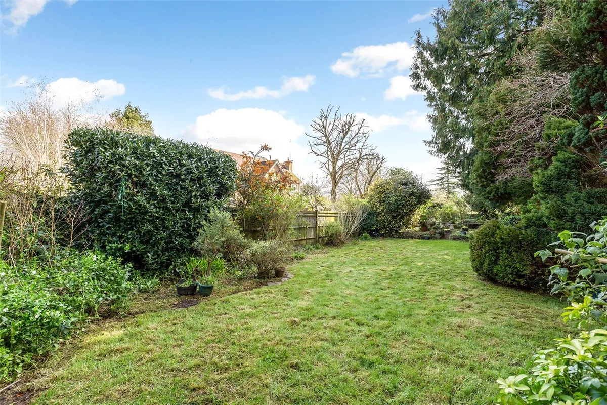 Cliddesden Road, Basingstoke, RG21