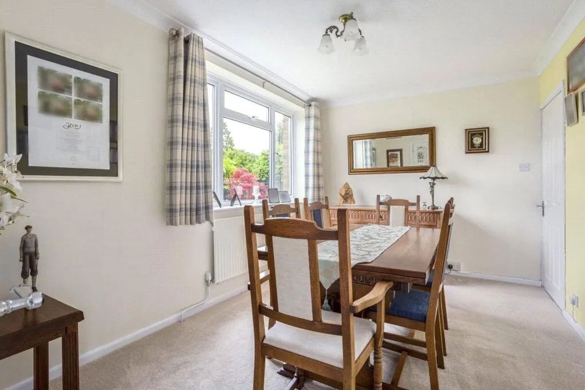 Almond Close, Old Basing, RG24