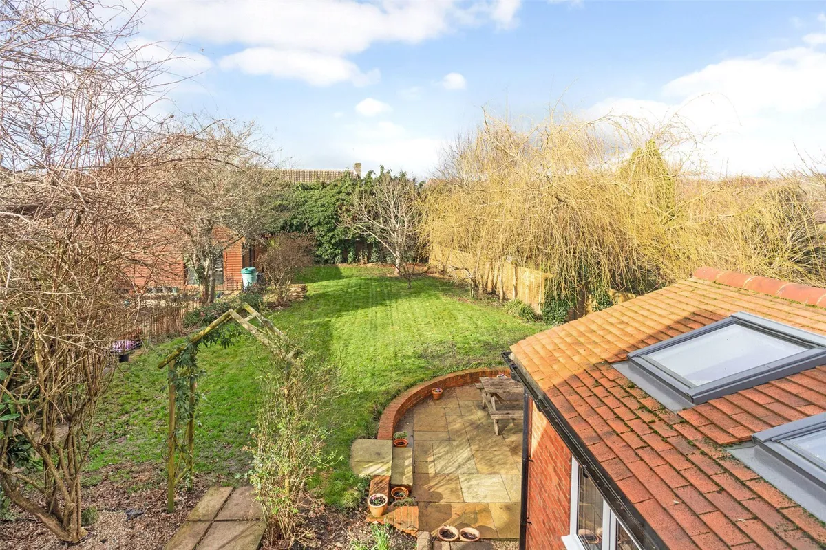 Bartons Lane, Old Basing, RG24