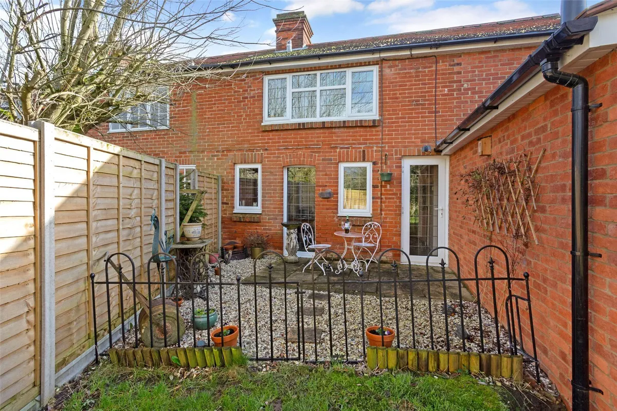 Bartons Lane, Old Basing, RG24