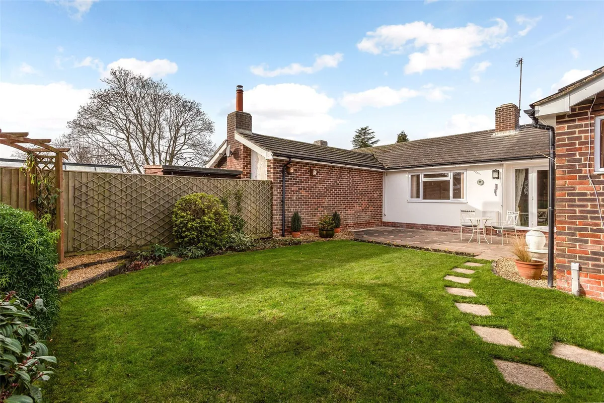 Fairthorne Rise, Old Basing, RG24