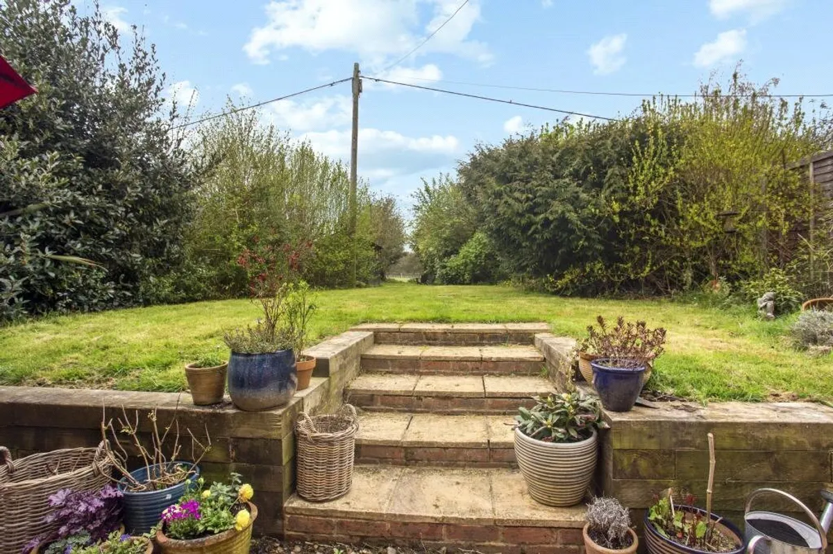 West End, Sherborne St John, RG24