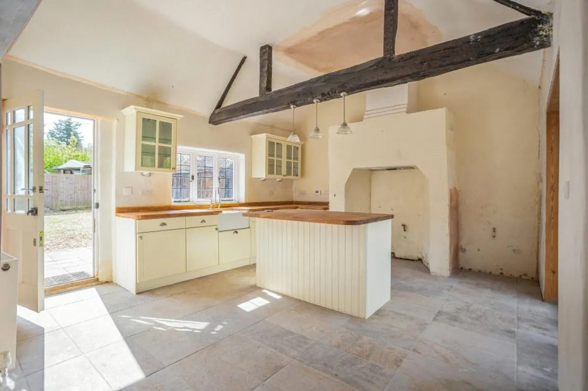 The Willows, London Road, Hartley Wintney, RG27
