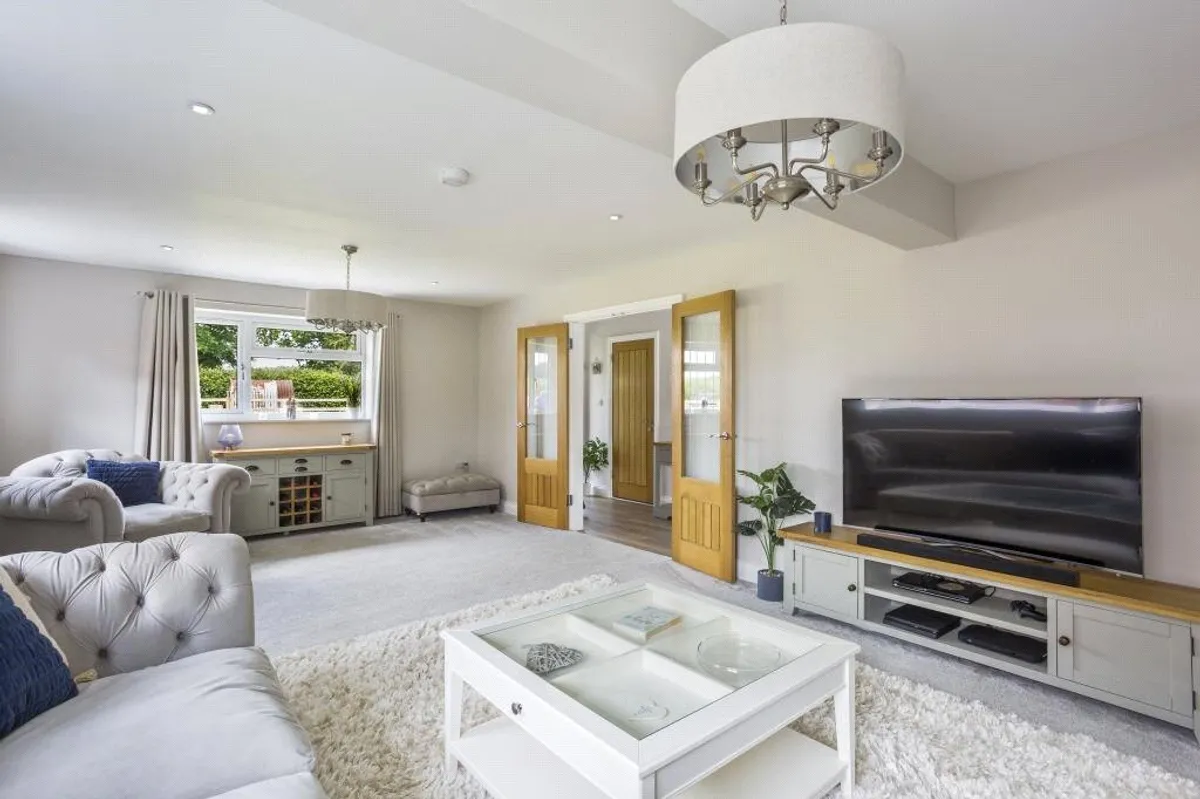 Strawberry View, Pamber End, RG26