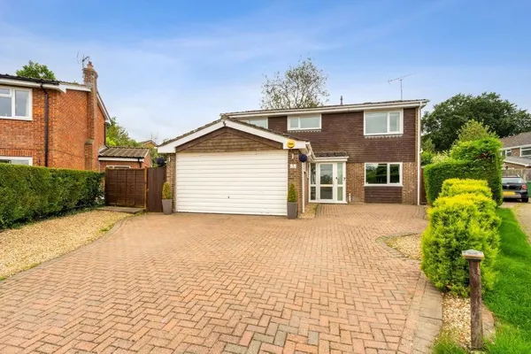 Kempshott Gardens, Kempshott, RG22