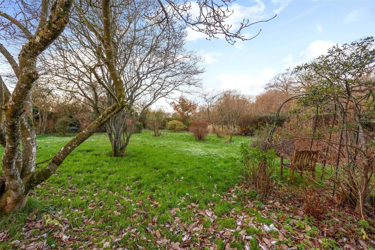 Basingstoke Road, Ramsdell, RG26