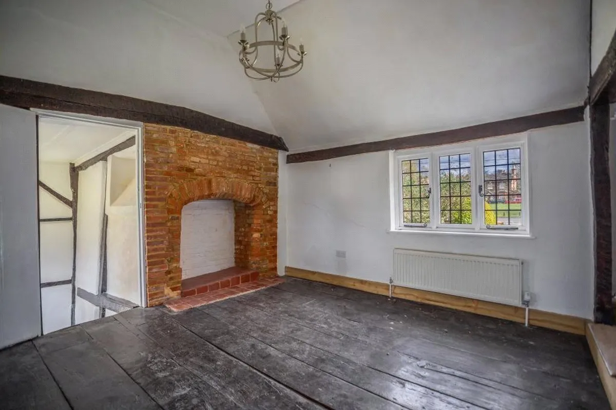 The Willows, London Road, Hartley Wintney, RG27