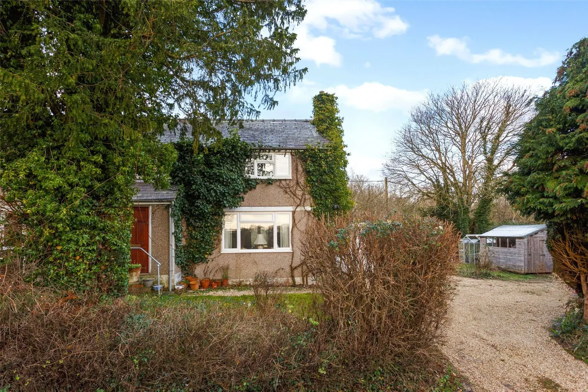 Basingstoke Road, Ramsdell, RG26
