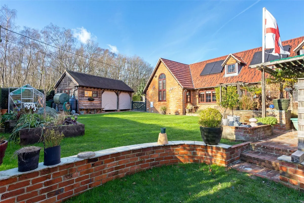 Well Cottage, Tadley Common, Tadley, RG26