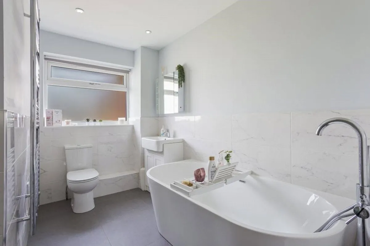 Strawberry View, Pamber End, RG26