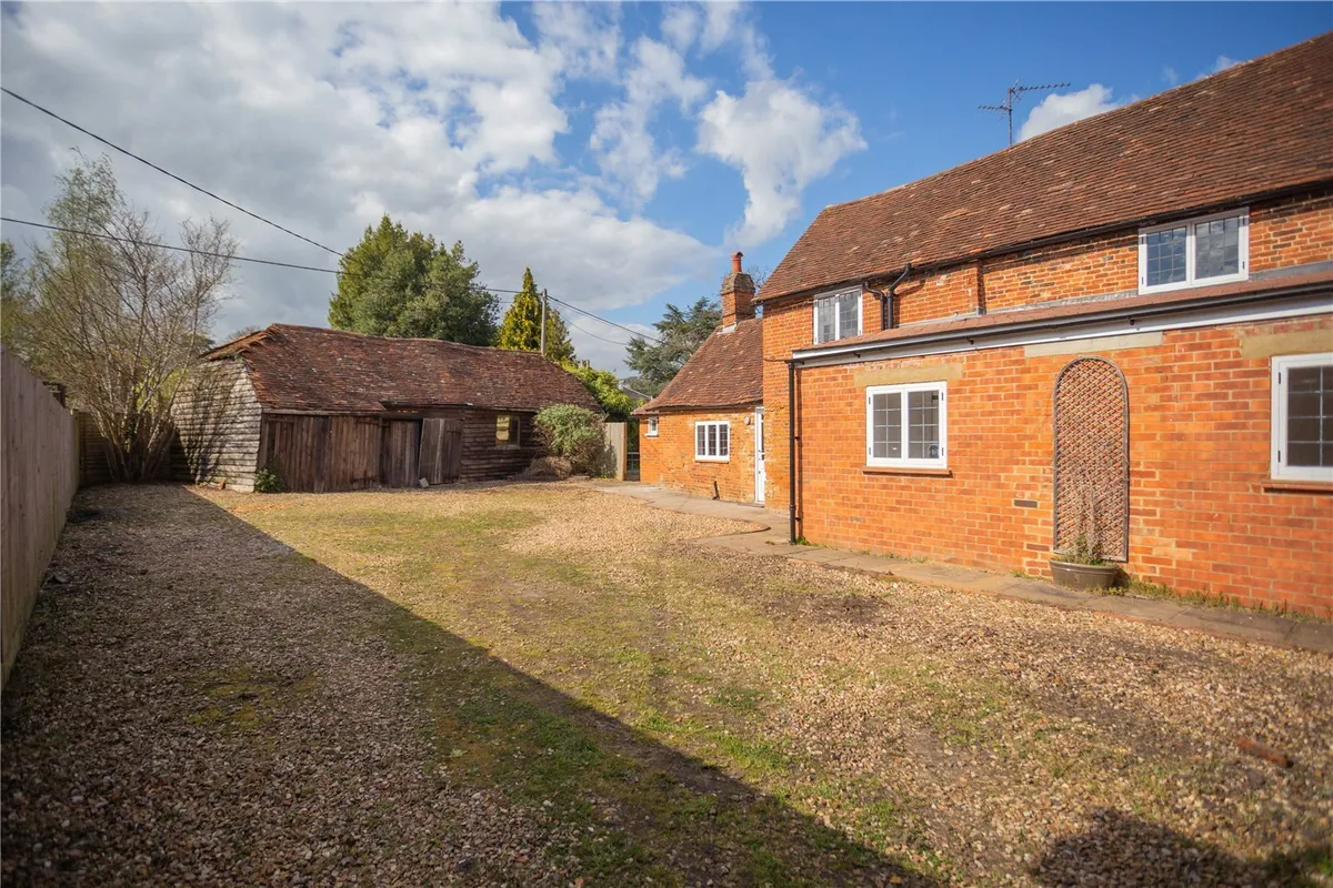 The Willows, London Road, Hartley Wintney, RG27