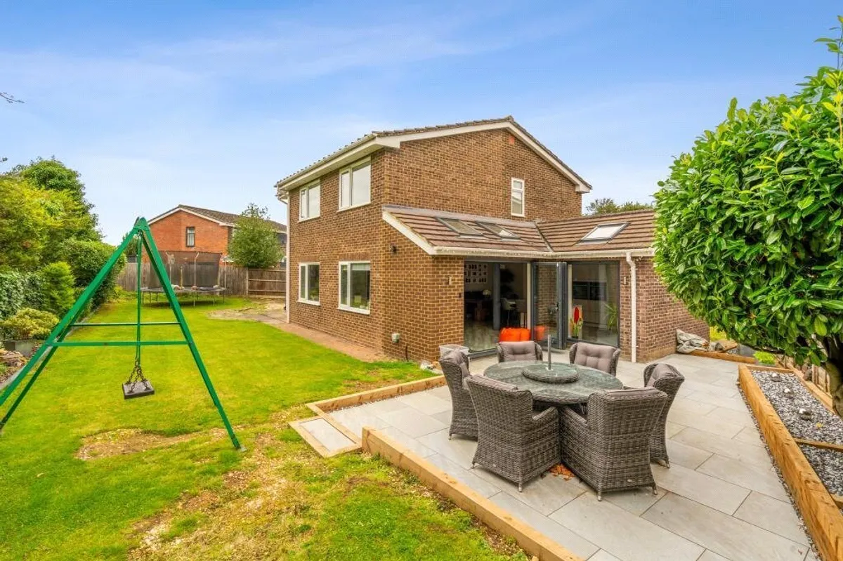 Kempshott Gardens, Kempshott, RG22