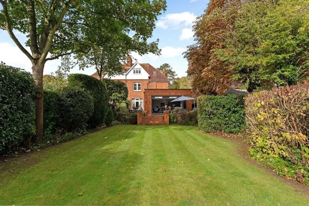 Cliddesden Road, Basingstoke, RG21