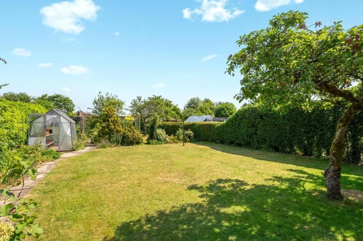 Hatch Lane, Old Basing, RG24
