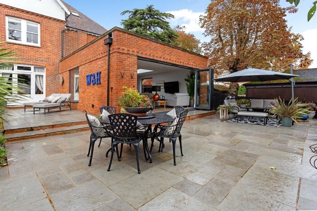 Cliddesden Road, Basingstoke, RG21