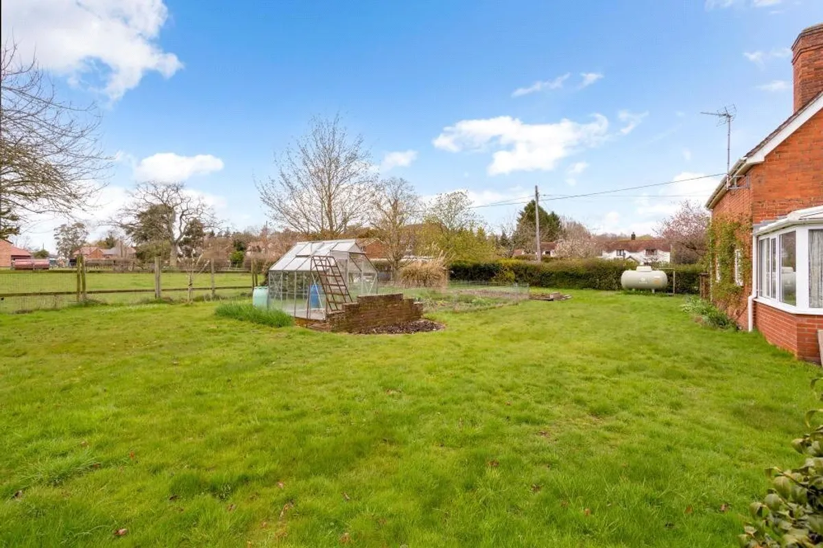 Cottage Farm, Pamber Green, RG26